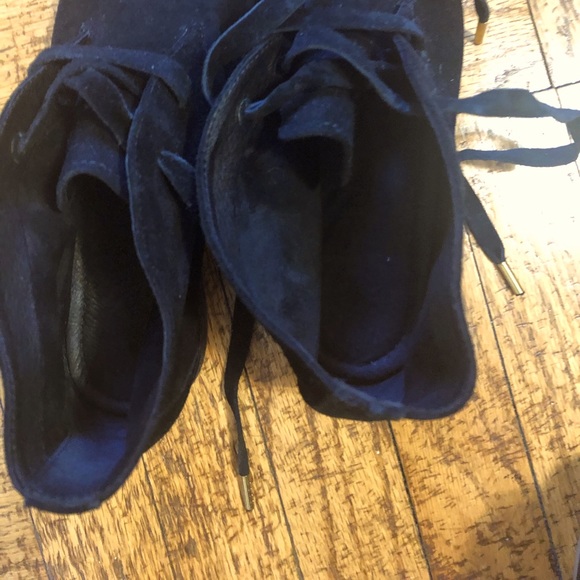 Short ankle boots - Picture 1 of 4